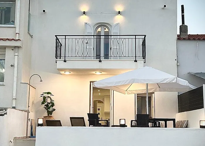 Seaside Luxury Komi Beach Villa